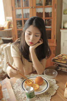 吃肉的长耳兔作品